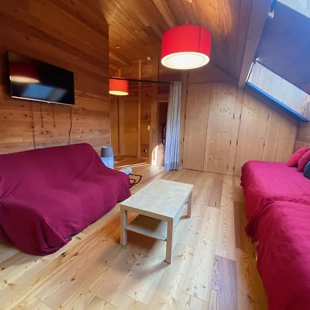 En Bois Au Sauze Chalet *