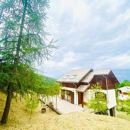 En Bois Au Sauze Chalet Enchastrayes